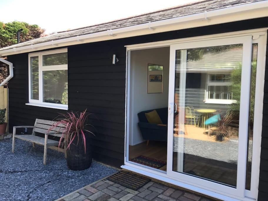 The Bay Cabin, Secluded Retreat Freshwater Bay Exterior photo
